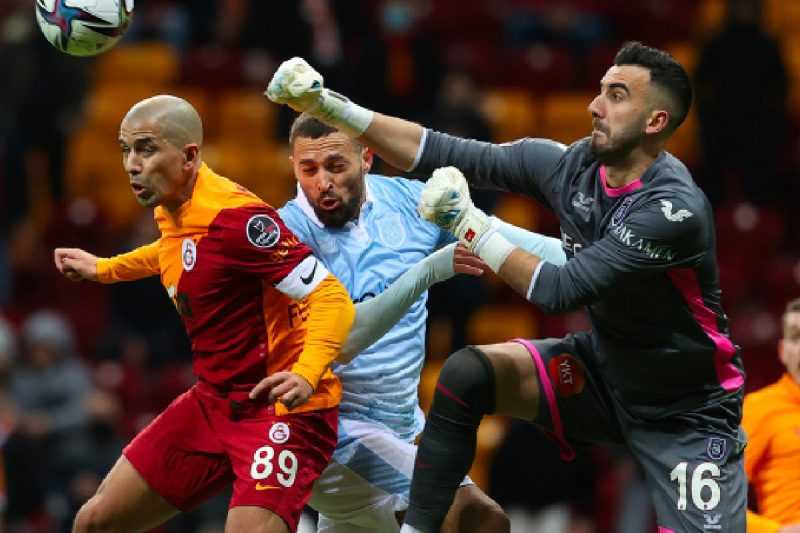 Galatasaray ile Medipol Başakşehir Puanları Paylaştı