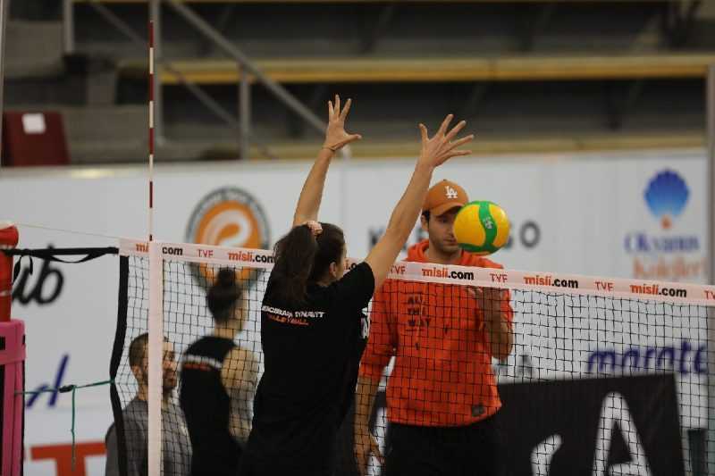 Eczacıbaşı Dynavit, Nilüfer Belediyespor’u Konuk Ediyor