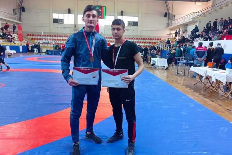 Karamanlı Güreşçiler Türkiye Finallerinde