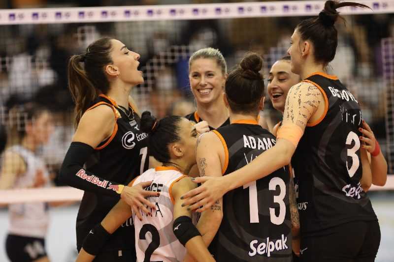 Kupa Voley’in Galibi Eczacıbaşı Dynavit