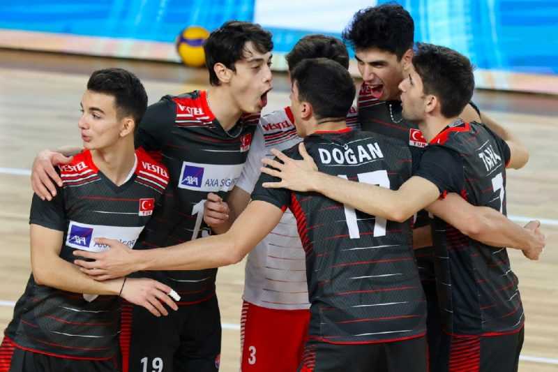 Voleybol U18 Erkek Milli Takımı, Romanya’yı 3-0 Mağlup Etti