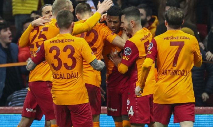Galatasaray 4 Golle Kazandı
