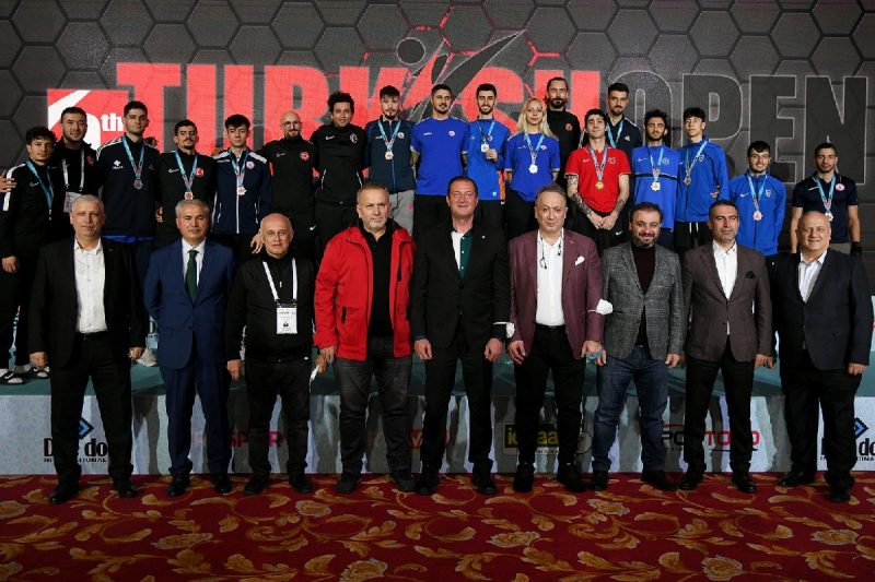 Tekvando Turnuvası’nın Son Gününde 13 Madalya