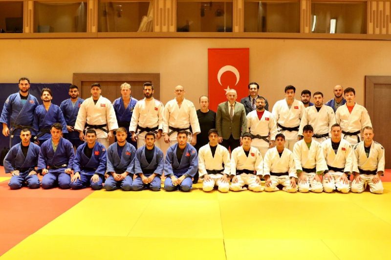 Antalya GSİ Müdürü Yavuz Gürhan, Judo Milli Takımımızı Ziyaret Etti