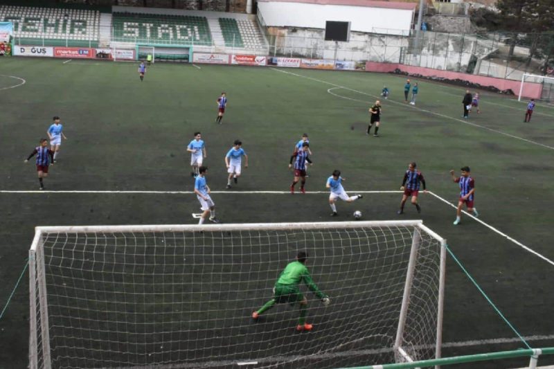 Artvin’de Mahallede Maç Var