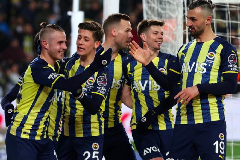 Fenerbahçe, Konyaspor’u Yendi
