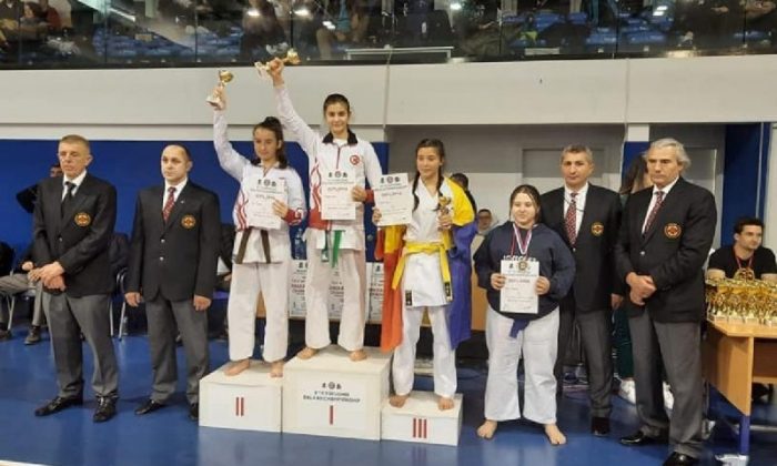 Karatede Balkan Şampiyona Hopa’dan