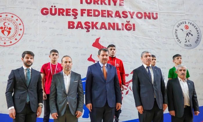 U17 Serbest Erkekler Türkiye Güreş Şampiyonasında 3 Sıklette Madalyalar Sahiplerini Buldu