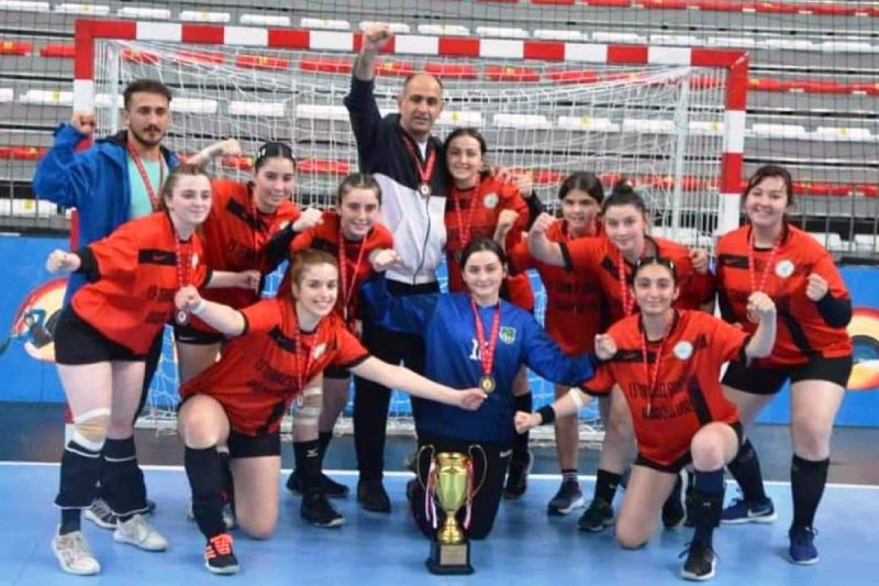 Artvin Hentbol Takımı Türkiye Üçüncüsü Oldu