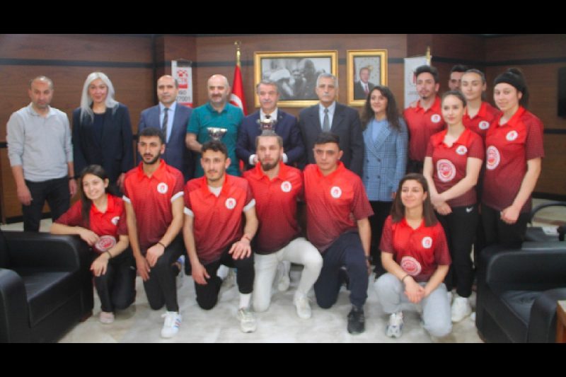 Ayak Tenisinde Amasya Üniversitesi Şampiyon Oldu