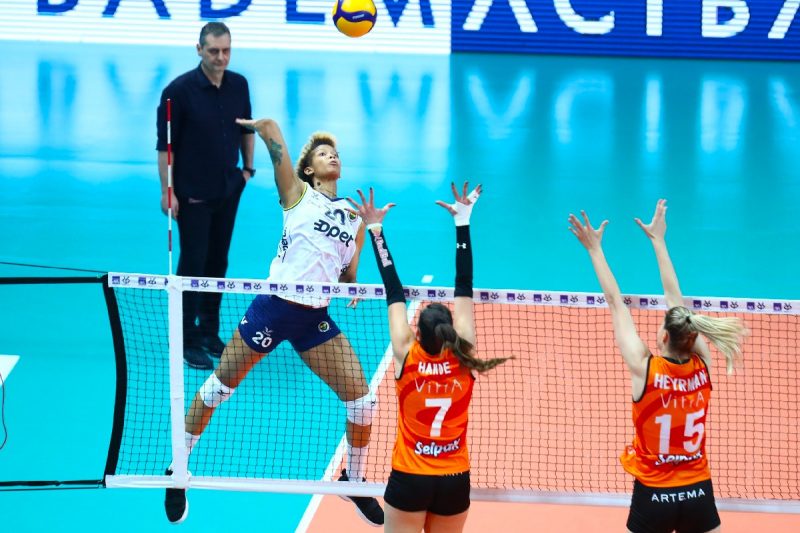Kupa Voley’de İkinci Finalist Fenerbahçe Opet