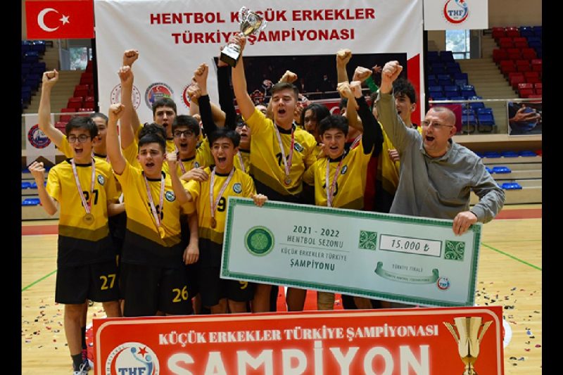 Küçük Erkekler Türkiye Hentbol Şampiyonası’nda Beykoz Belediyesi Şampiyon Oldu
