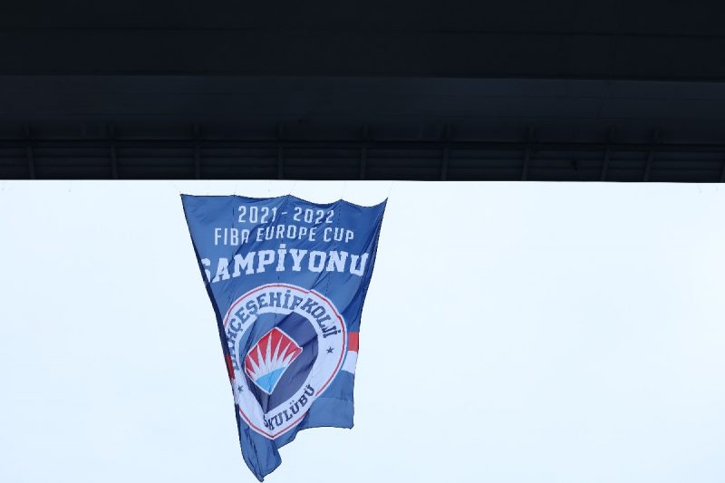 Bahçeşehir Koleji Bayrağı Boğaz’da Dalgalanıyor