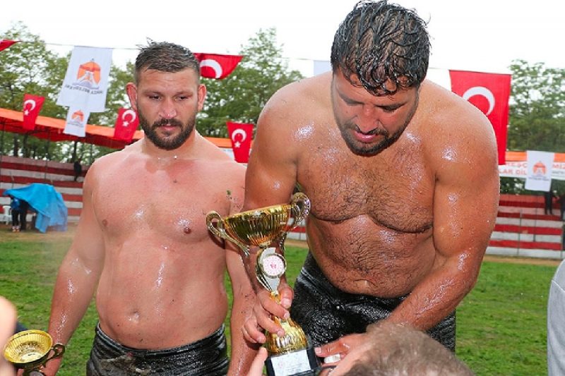 Havza Kırkpınar Yağlı Güreşleri’nde Başpehlivan Recep Kara Oldu