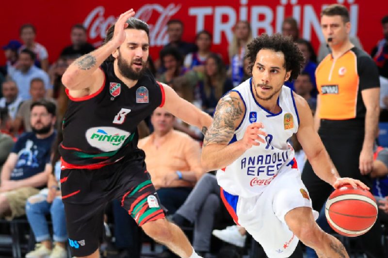 ING Basketbol Süper Ligi Play-off’da Anadolu Efes Yarı Finalde