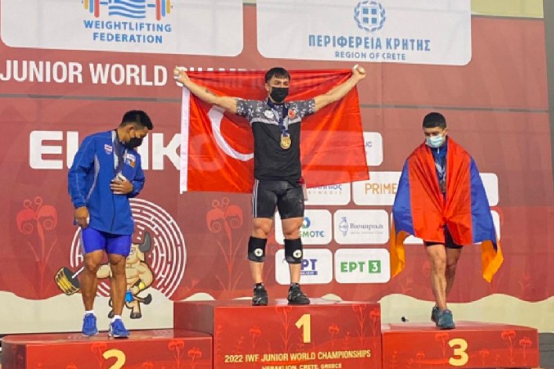 Yusuf Fehmi Genç’ten 3 Madalya