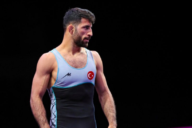 Milli Güreşçi Murat Fırat’tan Altın Madalya