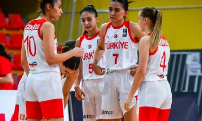 20 Yaş Altı Kız Basketbol Milli Takımı Yarı Finalde