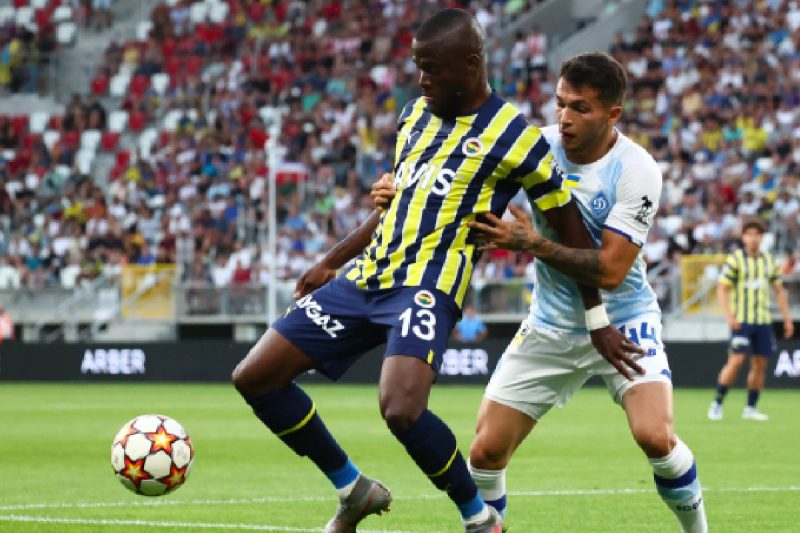 Fenerbahçe, Dinamo Kiev ile Berabere Kaldı