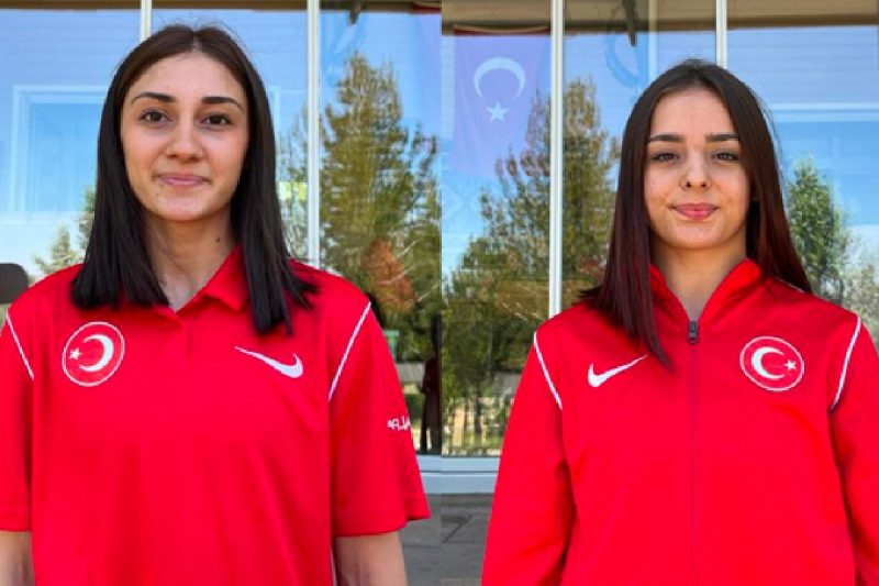 Milli Güreşçiler Şevval Çayır ve Tuba Demir’den Bronz Madalya