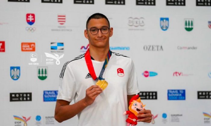 Milli Yüzücü Tolga Temiz’den Slovakya’da Altın Madalya