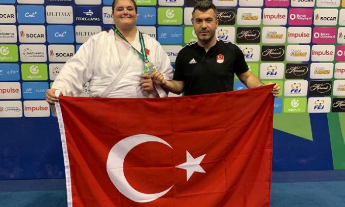 Hilal Öztürk, Gençler Dünya Şampiyonası Kapanışını Gümüş Madalya ile Yaptı 