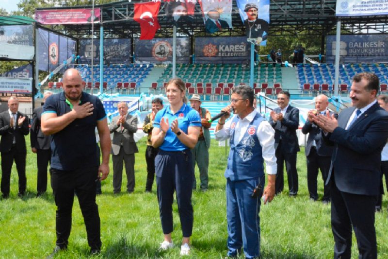 Kurtdereli Yağlı Güreşleri Başladı