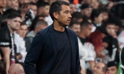 Van Bronckhorst’tan Yedeklere Sert Uyarı!