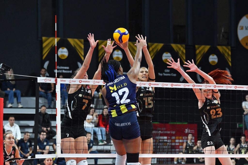 VakifBank Fenerbahce 3 1536x1024 1