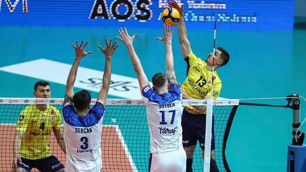 Halkbank, Fenerbahçe’yi Set Vermeden Yendi!