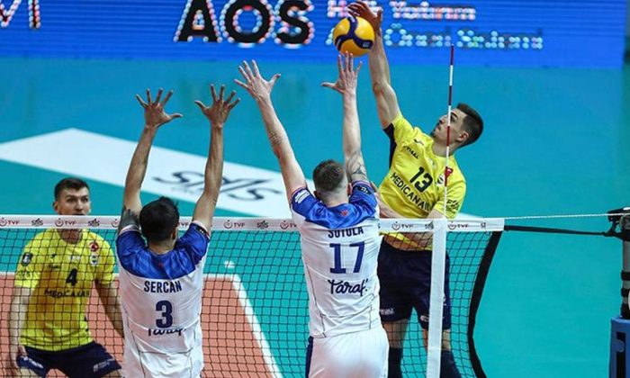 Halkbank, Fenerbahçe’yi Set Vermeden Yendi!