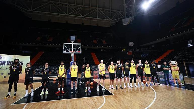 Mersin Spor'un Hedefi Avrupa'da Dörtlü Final! 1 Mersin Spor Kulübü kadrosunu tanıttı