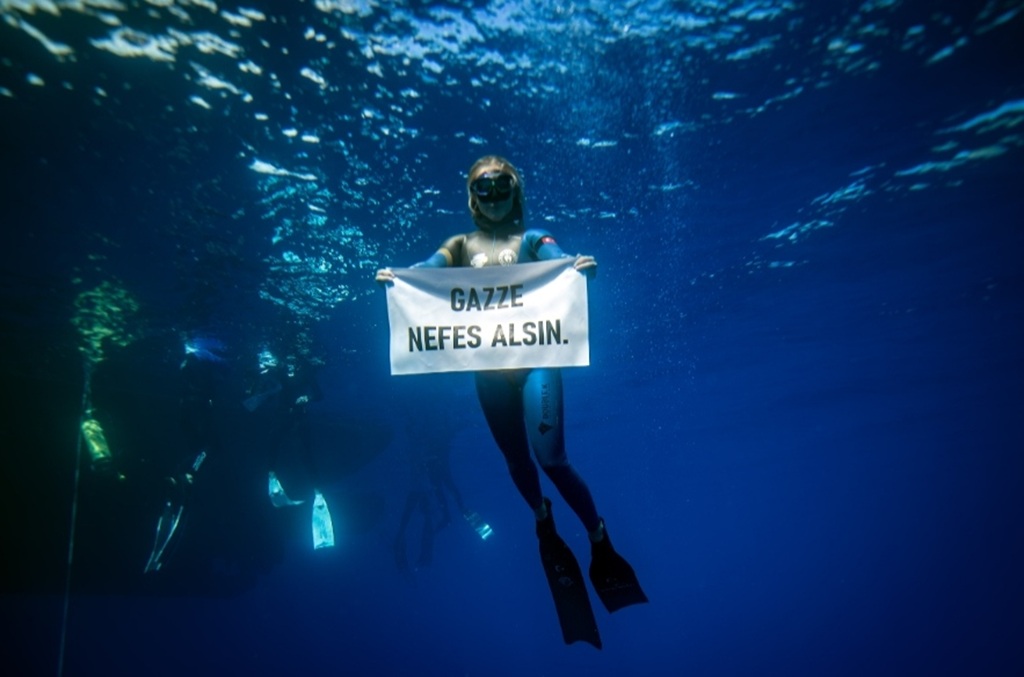 Şahika Ercümen’den Gazze’ye Umut: 107 Metrelik Tarihi Dalış