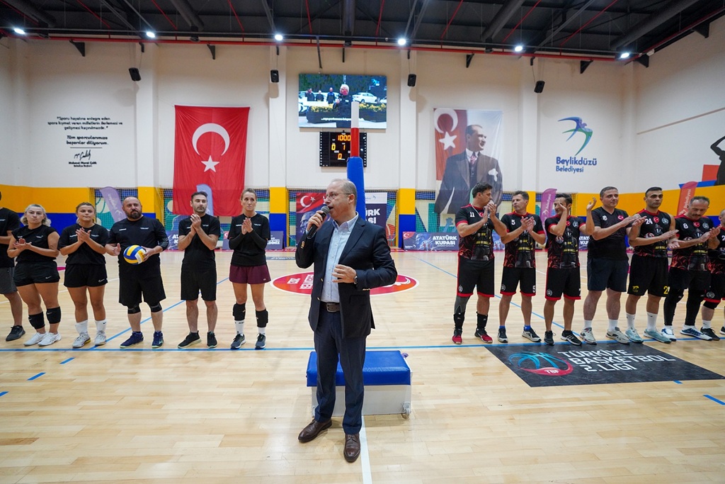ATATURK KUPASI VOLEYBOL TURNUVASI BASLADI 1