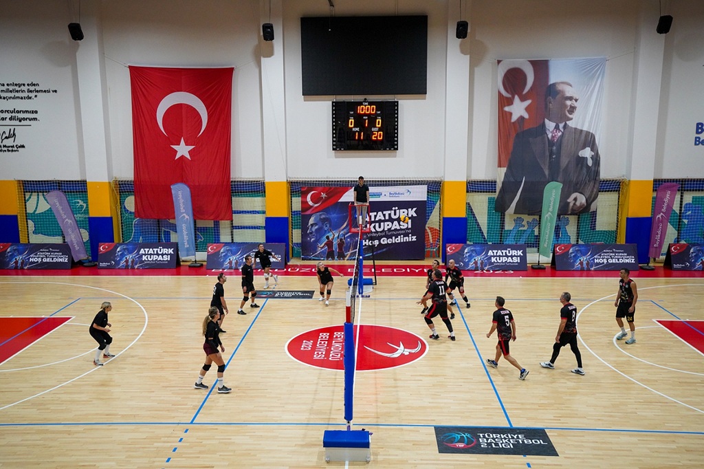 Atatürk Kupası Voleybol Turnuvası Başladı
