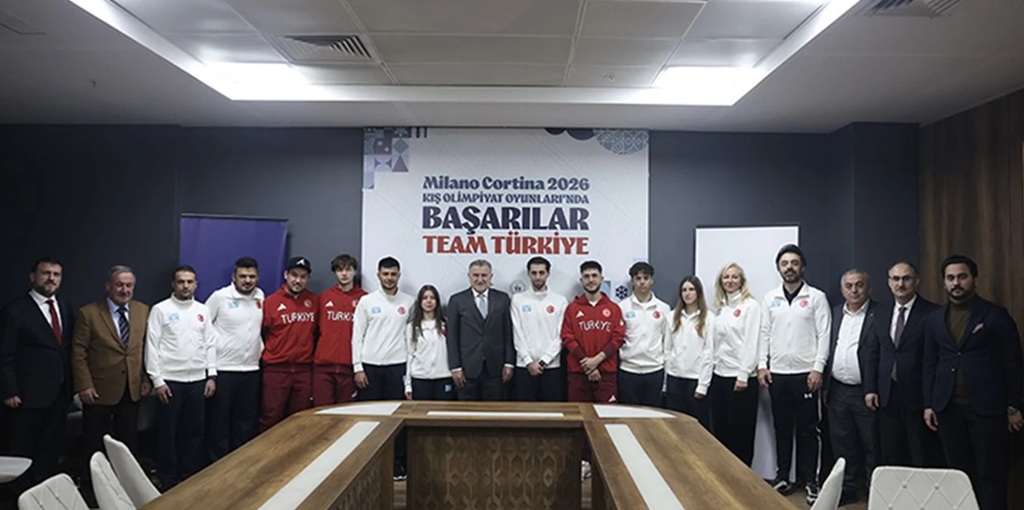 Bakan  Osman Aşkın Bak’tan Millilere “Tarih Yazın” Çağrısı